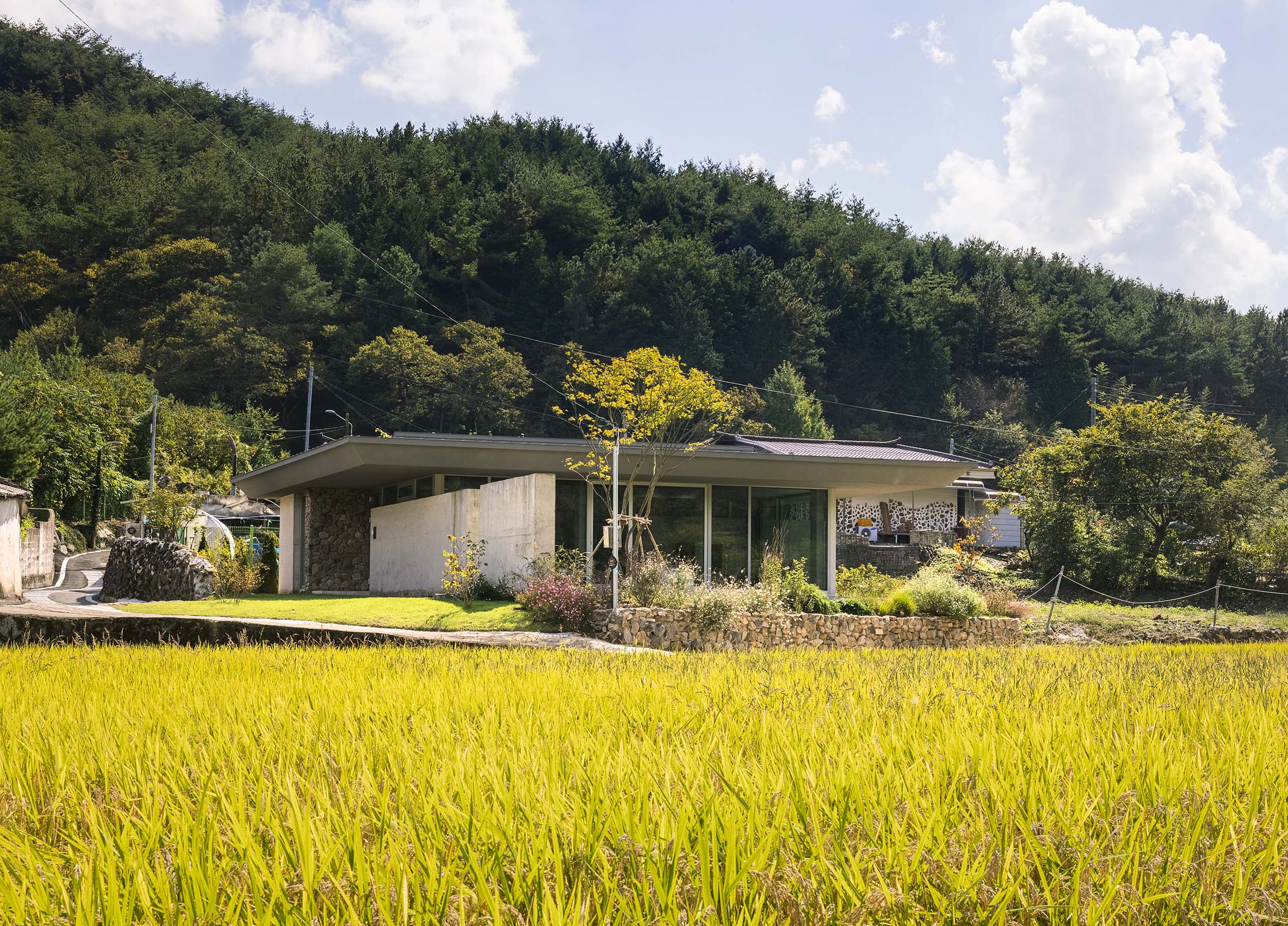 HOUSE on the Landscape C3 HOUSE 9 英語　韓国語 HOUSE on the Landscape C3 HOUSE 9 英語 韓国語 - メルカリ